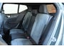 Volvo XC40 B4 Plus Dark |Semi-Electrische Wegklapbare Trekhaak | Verwarmbare voorstoelen | achterbank en voorruit | Adaptieve cruise control | Premium audio by Harman Kardon | Apple carplay/Android auto | Privacy Glass