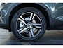 Volvo XC40 B4 Plus Dark |Semi-Electrische Wegklapbare Trekhaak | Verwarmbare voorstoelen | achterbank en voorruit | Adaptieve cruise control | Premium audio by Harman Kardon | Apple carplay/Android auto | Privacy Glass