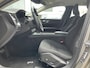 Volvo V60 B3 163pk Automaat Mild Hybrid Business Pro | Harman Kardon Audio | Navi & Carplay | Stoel&Stuur Verwarming | Park Assist | Dealeronderhouden |