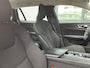 Volvo V60 B3 163pk Automaat Mild Hybrid Business Pro | Harman Kardon Audio | Navi & Carplay | Stoel&Stuur Verwarming | Park Assist | Dealeronderhouden |