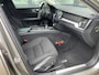 Volvo V60 B3 163pk Automaat Mild Hybrid Business Pro | Harman Kardon Audio | Navi & Carplay | Stoel&Stuur Verwarming | Park Assist | Dealeronderhouden |
