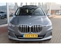 BMW 2-Serie Active Tourer (U06) 225e 245PK XDRIVE LUXURY Panodak | SOH 96% | Navi | Memory | Harman Kardon | Head-Up | 17 Inch Lm | Comfort Acces |