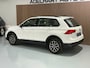 Volkswagen Tiguan 1.4 TSI eHybrid Business / Navigatie full map / Adaptive Cruise / Climate control / etc..