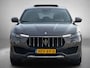 Maserati Levante 3.0 V6 S AWD GranLusso (Goed OndH, Panorama, Vol Leder, 360 Camera, StoelV, Navi, Sport uitlaat, LuchtVering,Etc)