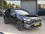 Toyota RAV4 2.5 Hybrid Active BLACK EDTION | DODEHOEK DETECTIE | LANE ASSISTENT | ACHTERUIT RIJ CAMERA | LED PAKKET | NAVIGATIE | DAB RADIO | ADAPTIVE CRUISECONTROL| PARKEERSENSOREN | STOEL / STUUR VERWARMING |