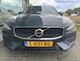 Volvo V60 2.0 B3 Core Automaat | Rijklaar incl 12 mnd Bovag | Donker glas Keyless Parkeersensoren voor Camera