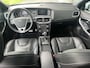 Volvo V40 2.0 T4 Business Sport Automaat | Rijklaar incl 12 mnd Bovag | Panoramadak Standkachel Camera R-Design