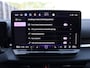 Volkswagen T-Roc 1.5 eTSI R-Line IQ.light | camera | navi