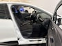 Renault Clio 90PK TCe Limited | Camera | Airco | Cruise Control | Lichtmetalen Velgen | Bluetooth | Keyless Entry | Elektrische Ramen & Spiegels | Parkeersensoren | Armsteun |
