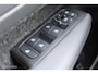 Volvo XC40 Recharge P8 409 PK AWD R-Design, Wit parelmoer, Zwart dak, Donker glas, Stoel-stuurverwarming, Cruise, Clima, Navi, App connect , Pdc + Camera rondom