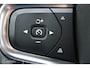 Volvo XC40 Recharge P8 409 PK AWD R-Design, Wit parelmoer, Zwart dak, Donker glas, Stoel-stuurverwarming, Cruise, Clima, Navi, App connect , Pdc + Camera rondom