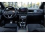 Volkswagen T-Roc 1.5 TSI R-Line Business+ Pano - Trekhaak - ACC - Camera