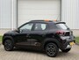 Dacia Spring Comfort Plus 27 kWh / Achteruitrijcamera / Dealer Onderhouden / Apple Carplay & Android Auto / 1e Eigenaar / Navigatie / Cruise Control /