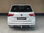 Volkswagen Tiguan 1.5 TSI R-Line Trekhaak | Panodak | IQ LED