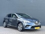 Renault Clio 1.3 TCe Initiale Paris Automaat | Stoel- & Stuurverwarming | CarPlay | Lederen Bekleding | Sensoren Rondom | Camera | Lane Assist | Bose Audio | KeyLess |
