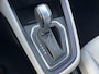 Renault Clio 1.3 TCe Initiale Paris Automaat | Stoel- & Stuurverwarming | CarPlay | Lederen Bekleding | Sensoren Rondom | Camera | Lane Assist | Bose Audio | KeyLess |