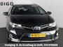 Toyota Auris Touring Sports 1.8 Hybrid Lease | Leder | Stoelverwarming | Parkeersensoren | Navigatie | Panoramadak |