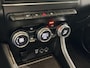 Renault Captur 90PK TCe Intens | Navi | Camera | Climate Control | Parkeersensoren | Apple CarPlay/Android Auto | Licht & Regen Sensor | Full LED | Lichtmetalen Velgen | Armsteun |