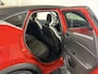 Renault Captur 90PK TCe Intens | Navi | Camera | Climate Control | Parkeersensoren | Apple CarPlay/Android Auto | Licht & Regen Sensor | Full LED | Lichtmetalen Velgen | Armsteun |