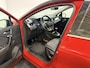 Renault Captur 90PK TCe Intens | Navi | Camera | Climate Control | Parkeersensoren | Apple CarPlay/Android Auto | Licht & Regen Sensor | Full LED | Lichtmetalen Velgen | Armsteun |