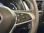 Renault Captur 90PK TCe Intens | Navi | Camera | Climate Control | Parkeersensoren | Apple CarPlay/Android Auto | Licht & Regen Sensor | Full LED | Lichtmetalen Velgen | Armsteun |