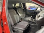 Renault Captur 90PK TCe Intens | Navi | Camera | Climate Control | Parkeersensoren | Apple CarPlay/Android Auto | Licht & Regen Sensor | Full LED | Lichtmetalen Velgen | Armsteun |