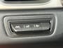 Renault Captur 90PK TCe Intens | Navi | Camera | Climate Control | Parkeersensoren | Apple CarPlay/Android Auto | Licht & Regen Sensor | Full LED | Lichtmetalen Velgen | Armsteun |