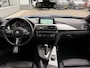 BMW 3-Serie 320i M-Sport | Cruise | Stoelverwarming | Navi | Leder | LED |