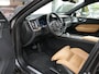 Volvo XC60 2.0 Recharge T8 AWD Inscription | Luchtvering | Bowers & Wilkens | Nappa | Stoelventilatie | 360°-camera | Trekhaak | 22-inch velgen | Head-up display | Apple-/Android Carplay | Full-LED | Massage stoelen