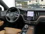 Volvo XC60 2.0 Recharge T8 AWD Inscription | Luchtvering | Bowers & Wilkens | Nappa | Stoelventilatie | 360°-camera | Trekhaak | 22-inch velgen | Head-up display | Apple-/Android Carplay | Full-LED | Massage stoelen