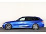 BMW 3-Serie Touring 330e xDrive M-Sport / Opendak / HUD / ACC / Trekhaak / 360 cam
