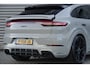 Porsche Cayenne Coupé 3.0 E-Hybrid | Techart | Alcantara | Sport Design | Krijt | Soft-Close | HUD | PDLS | Carbon Dak | Ligtgewicht sportpakket carbon |