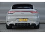 Porsche Cayenne Coupé 3.0 E-Hybrid | Techart | Alcantara | Sport Design | Krijt | Soft-Close | HUD | PDLS | Carbon Dak | Ligtgewicht sportpakket carbon |
