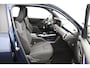 Toyota Urban Cruiser Dynamic 61 kWh | Stuur en stoelverwarming | Navigatie | Parkeersensoren | All season banden |