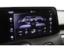 Toyota Urban Cruiser Dynamic 61 kWh | Stuur en stoelverwarming | Navigatie | Parkeersensoren | All season banden |
