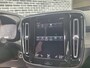 Volvo XC40 1.5 T4 Recharge Inscription | Adaptieve Cruise Control | Trekhaak | Parkeercamera | Stoel-/Stuur-/Voorruitverwarming | Standverwarming | Apple CarPlay & Android Auto |