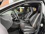 Mercedes-Benz GLA 200 Premium Plus AMG-Pakket 157PK Automaat SCHUIF.KANTELDAK / PANODAK / SPORTSTOELEN / FULL.LED / NAVI / PDC