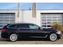 BMW 5-Serie Touring 520d High Executive 190pk | Apple Carplay/Android Auto | Cruise control adaptief | Dodehoekdetectie | Elektrisch glazen panorama-dak | Head-up display | Luxe lederen bekleding | Rondomzicht camera | Stoel verwarming/ventilatie voor | Dealer onderhouden!
