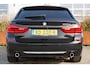 BMW 5-Serie Touring 520d High Executive 190pk | Apple Carplay/Android Auto | Cruise control adaptief | Dodehoekdetectie | Elektrisch glazen panorama-dak | Head-up display | Luxe lederen bekleding | Rondomzicht camera | Stoel verwarming/ventilatie voor | Dealer onderhouden!