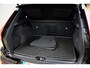 Volvo XC40 2.0 B4 AWD Inscription // Trekhaak | 2100KG trekgewicht | Harman Kardon | Camera | Stoel- + stuurwielverwarming | Orrefors Crystal Gearshift