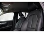 Volvo XC40 2.0 B4 AWD Inscription // Trekhaak | 2100KG trekgewicht | Harman Kardon | Camera | Stoel- + stuurwielverwarming | Orrefors Crystal Gearshift