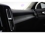 Volvo XC40 2.0 B4 AWD Inscription // Trekhaak | 2100KG trekgewicht | Harman Kardon | Camera | Stoel- + stuurwielverwarming | Orrefors Crystal Gearshift