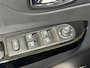 Renault Captur 90PK TCe Dynamique | Navi | Camera | Parkeersensoren | Climate Control | Cruise Control | Lichtmetalen Velgen | Licht & Regen Sensor | Bluetooth | USB | LED Dagrijverlichting |