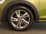Volkswagen Taigo 1.0 TSI R-Line Business - CLIMATE CONTROL - CAMERA - PARKEERSENSOREN VOOR/ ACHTER - DAKRAILS - PASSAGIERSSTOEL IN HOOGTE VERSTELBAAR - APPLE CARPLAY/ ANDROID AUTO - 17 INCH LICHT METALEN VELGEN - SPORTSTOELEN - KEYLESS ENTRY/ START