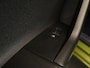 Volkswagen Taigo 1.0 TSI R-Line Business - CLIMATE CONTROL - CAMERA - PARKEERSENSOREN VOOR/ ACHTER - DAKRAILS - PASSAGIERSSTOEL IN HOOGTE VERSTELBAAR - APPLE CARPLAY/ ANDROID AUTO - 17 INCH LICHT METALEN VELGEN - SPORTSTOELEN - KEYLESS ENTRY/ START