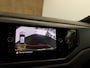 Volkswagen Taigo 1.0 TSI R-Line Business - CLIMATE CONTROL - CAMERA - PARKEERSENSOREN VOOR/ ACHTER - DAKRAILS - PASSAGIERSSTOEL IN HOOGTE VERSTELBAAR - APPLE CARPLAY/ ANDROID AUTO - 17 INCH LICHT METALEN VELGEN - SPORTSTOELEN - KEYLESS ENTRY/ START