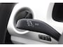 Volkswagen Up! 1.0 move up! | Airco | Centrale vergrendeling | Isofix |