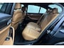 BMW 5-Serie 530e Business Edition Plus | M-sport | Lederen bekleding | Stoelverwarming