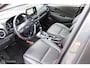 Hyundai Kona 1.6 GDI HEV Premium, Stoel-stuurverwarming + koeling, Trekhaak, Donker glas, Navi, App connect, Cruise, Clima, head-up display, Pdc + camera