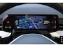 Volvo EX90 Twin Motor Performance Ultra 7p. 111 kWh | Actieve Luchtvering Met FOUR-C | Panoramadak | Premium audio by Bowers & Wilkins | Verwarmbare voorstoelen, achterbank, stuurwiel | Rondom zichtcamera | Head-up Display | 22 inch Lichtmetalen Velgen